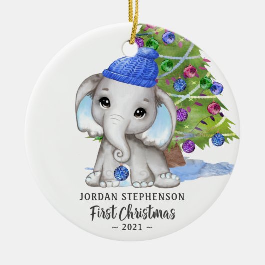 かわいい象の男の赤ちゃん初めてのクリスマス写真 セラミックオーナメント (正面)