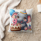 かわいい象の9歳の誕生日 クッション (ブランケット)