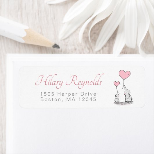 かわいい象ピンクのハートバルーン女の子の赤ちゃんシャワー ラベル (インサイチュ)