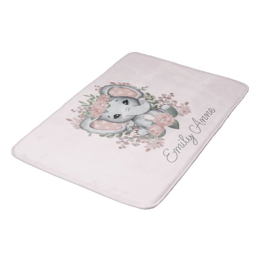 かわいい象ピンクのフローラ緑の子供の名前 バスマット (アングル)
