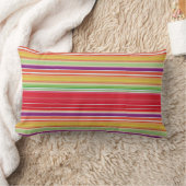 かわいい赤いカラフルストライプ ランバークッション (ブランケット)