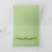 かわいい赤いチェックのキャンピングトレーラーと松の木 シーズンカード (内部)