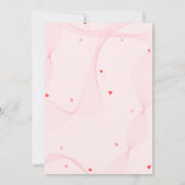 かわいい赤いハートの赤ちゃんシャワーとピンクの波線 招待状 (裏面)