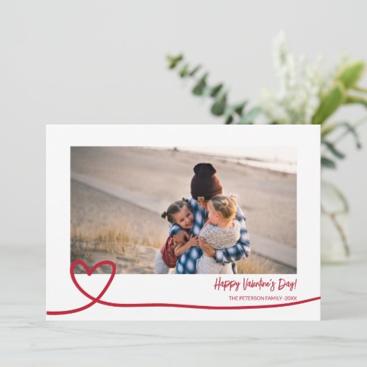 かわいい赤いホワイトラインハート写真バレンタインデー シーズンカード (スタンド正面)