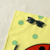 かわいい赤いラディバグ漫画イラストレーション ビーチタオル (インサイチュ)