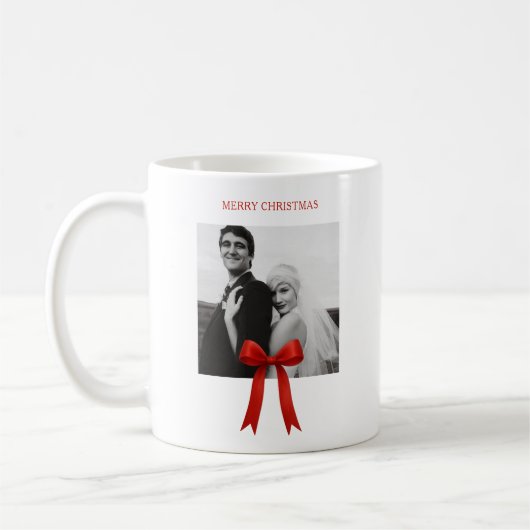 かわいい赤い弓の写真メリークリスマス コーヒーマグカップ (左)