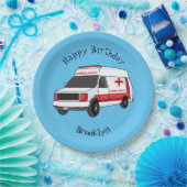 かわいい赤い救急車の漫画 ペーパープレート (パーティー)