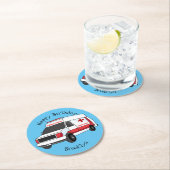 かわいい赤い救急車の漫画 ラウンドペーパーコースター (インサイチュ)