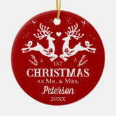 かわいい赤い白い初めてのクリスマス鹿を恋に セラミックオーナメント (正面)