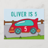 かわいい赤い車の少年の誕生日パーティー インビテーションポストカード (正面)