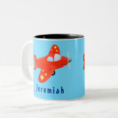 かわいい赤い飛行機飛んでいる漫画イラストレーション ツートーンマグカップ (正面左)