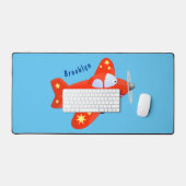 かわいい赤い飛行機飛んでいる漫画イラストレーション デスクマット (キーボード&マウス)