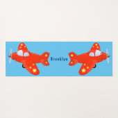 かわいい赤い飛行機飛んでいる漫画イラストレーション ヨガマット (裏面(横))