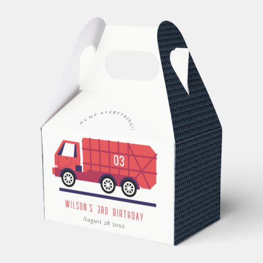 かわいい赤ごみトラックの子供たち任意の年齢誕生日 フェイバーボックス (正面サイド)