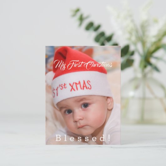 かわいい赤ちゃんの初めてのクリスマス サンタ帽のホリデー シーズンポストカード (スタンド正面)