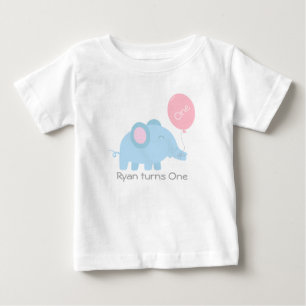 かわいい赤ちゃんの水色の象とピンクの風船 ベビーTシャツ