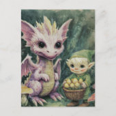 かわいい赤ちゃんの紫色のドラゴンと卵を持つエルフ ポストカード (正面)