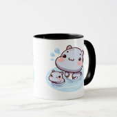 かわいい赤ちゃんカワウソの水遊びマグカップデザイン マグカップ (正面右)