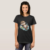 かわいい赤ちゃんカワウソの水面浮遊Tシャツ Tシャツ (正面フル)
