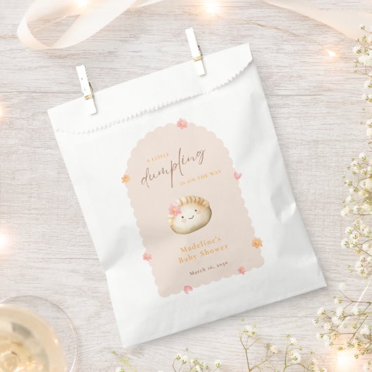 かわいい赤ちゃんガールシャワー途中の小さな餃子 フェイバーバッグ (クリップ留めされた状態)