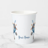 かわいい赤ちゃんクマのパイロットが乗った青い飛行機の美しいデザイン 紙コップ (左)