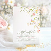 かわいい赤ちゃんシャワーが途中にある小さな野花 招待状