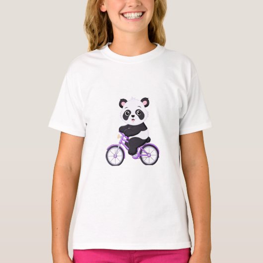 かわいい赤ちゃんパンダの紫自転車カートゥーングラフィック Tシャツ (正面)