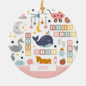 かわいい赤ちゃん女の子ピンクのパターンと名前クリスマス セラミックオーナメント (裏面)
