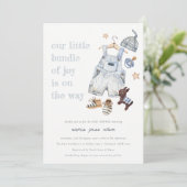 かわいい赤ちゃん服の必需品ブルーボーイベビーシャワー 招待状 (スタンド正面)