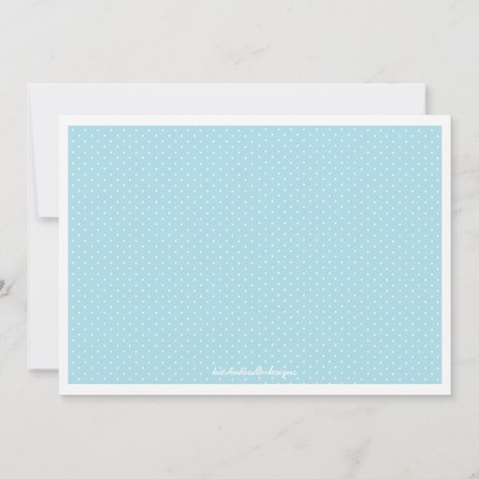 かわいい赤ちゃん服を着た男の子用シャワー 招待状 (裏面)