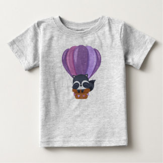 かわいい赤ちゃん熱気球アライグマキャラクター ベビーTシャツ