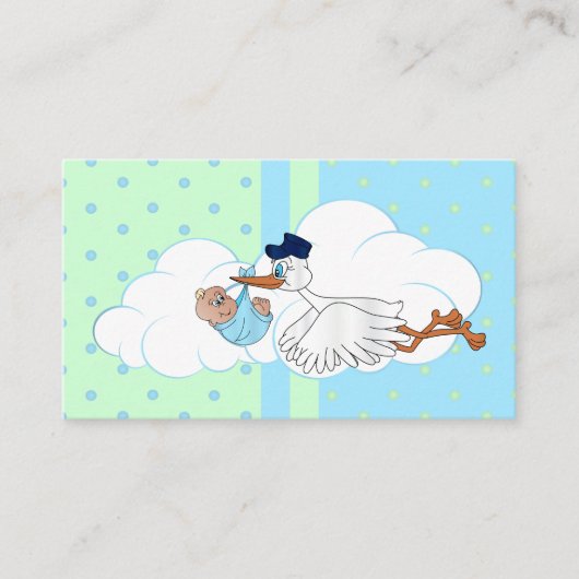 かわいい赤ちゃん男の子のオムツを運ぶコウテイペンギン エンクロージャーカード (正面)