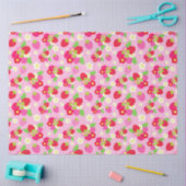 かわいい赤とピンクのイチゴと花（ピンク） 薄葉紙 (クラフト)