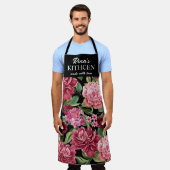 かわいい赤と緑の花の冬の贈り物 エプロン (着用した状態)