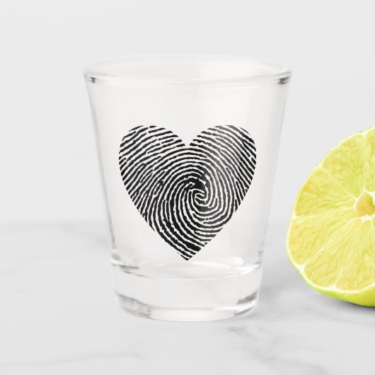 かわいい赤の愛の指紋ハートバレンタイン ショットグラス (正面)