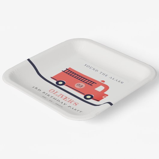 かわいい赤の海軍の消防車のエンジン任意の年齢誕生日 ペーパープレート (傾斜あり)