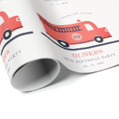 かわいい赤の海軍の消防車のエンジン任意の年齢誕生日 ラッピングペーパー (ロールコーナー)