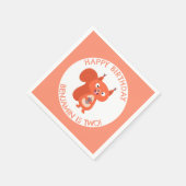 かわいい赤リスパーソナライズされたマンガの誕生日 スタンダードカクテルナプキン (角)