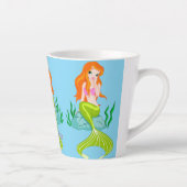 かわいい赤毛の人魚サンダー_コーブ カフェラテマグ (右)
