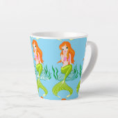かわいい赤毛の人魚サンダー_コーブ カフェラテマグ (右アングル)