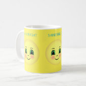 かわいい赤面ハッピー顔オンイエロー コーヒーマグカップ (正面左)