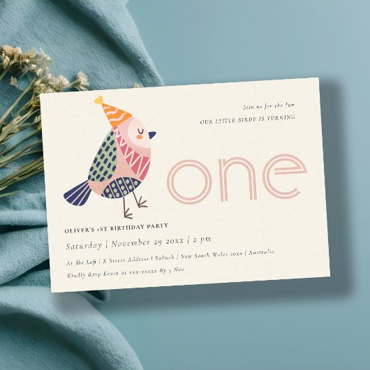 かわいい赤面ピンクバーディ任意の年齢1歳の誕生日 招待状