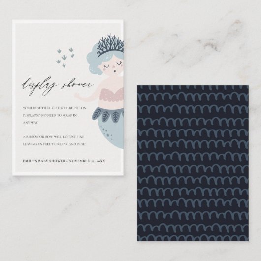 かわいい赤面ブルー小さな人魚ディスプレイ赤ちゃんシャワー エンクロージャーカード (正面/裏面)