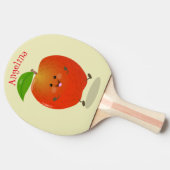 かわいい踊りリンゴ漫画イラストレーション 卓球ラケット (横)