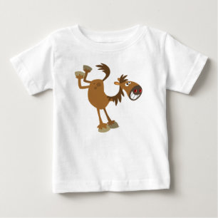 かわいい蹴る漫画の馬のベビーのTシャツ ベビーTシャツ