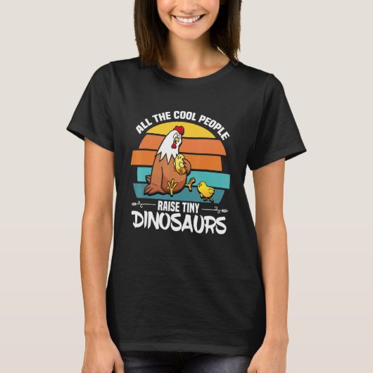 かわいい農場の動物ひよこと小さな恐竜を育てる おしゃれ Tシャツ (正面)