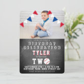 かわいい野球の黒板キッズ写真2nd誕生日 招待状 (スタンド正面)