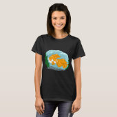 かわいい金色と白の魚 Tシャツ (正面フル)