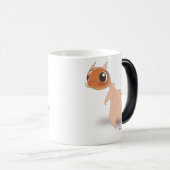 かわいい金魚のおもしろいな日本製アニメのマンガのキャラクタのマグ モーフィングマグカップ (正面右)