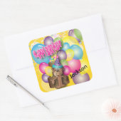 かわいい間抜けモンキーイエローバースデーパーティー スクエアシール (封筒)